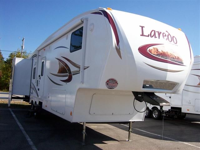 2010 Keystone Laredo
